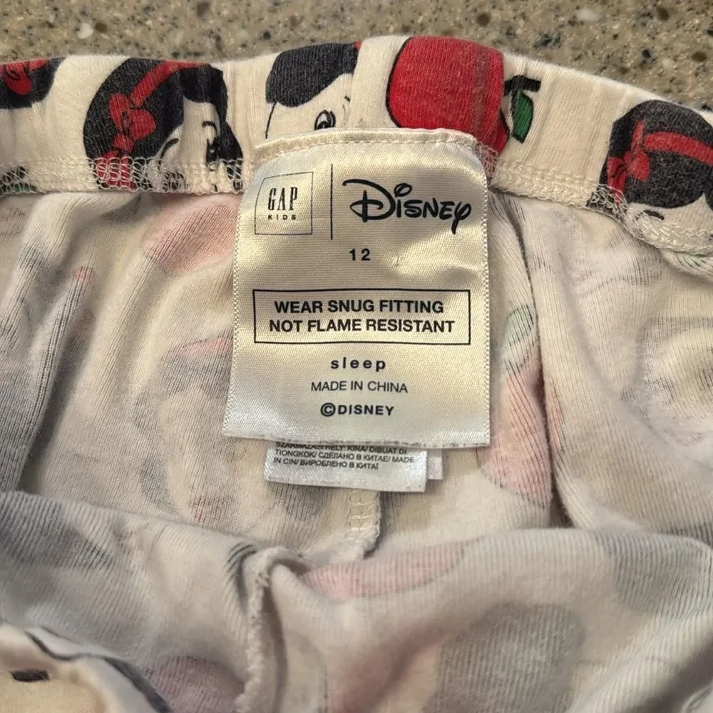 DISNEY X GAP Snow White Apple Pajama Set